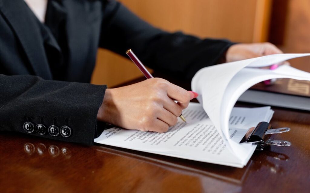 Questions To Ask When Hiring A Business Lawyer